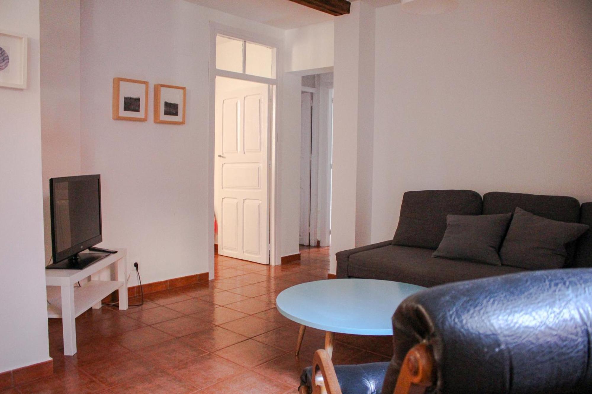 El 8 De Serranos - Bajo - Casa Con Garaje Leon Exterior photo